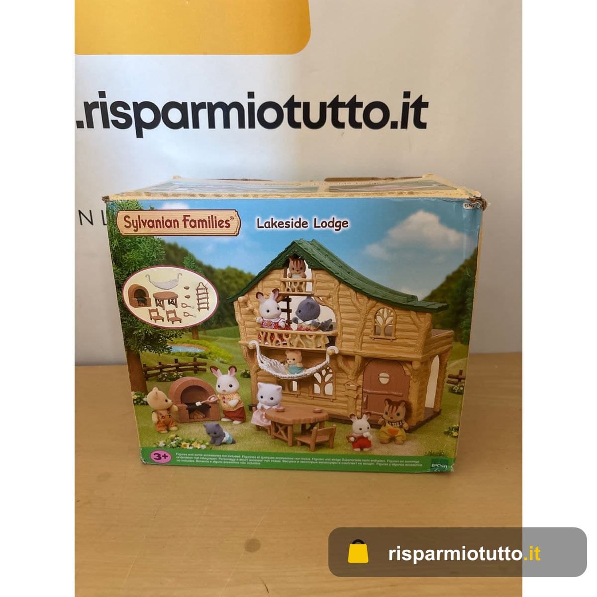 Sylvanian Families - Casetta sul Lago Incantevole – Set di Gioco per Bambini con Ambiente Naturale e Dettagli Realistici – Modello 5451