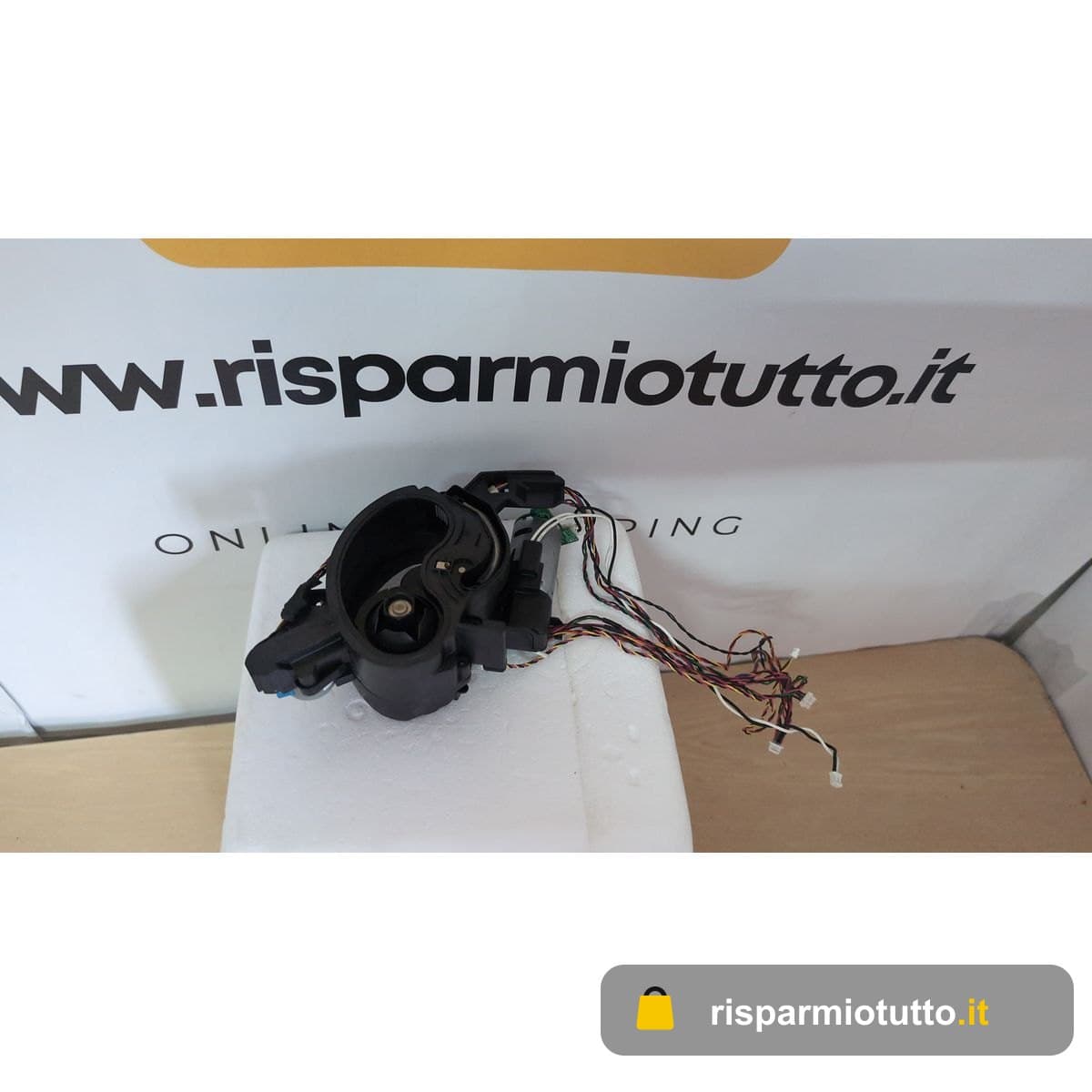 Motore con relativo supporto per mocio mobile Eureka j15 ultra.