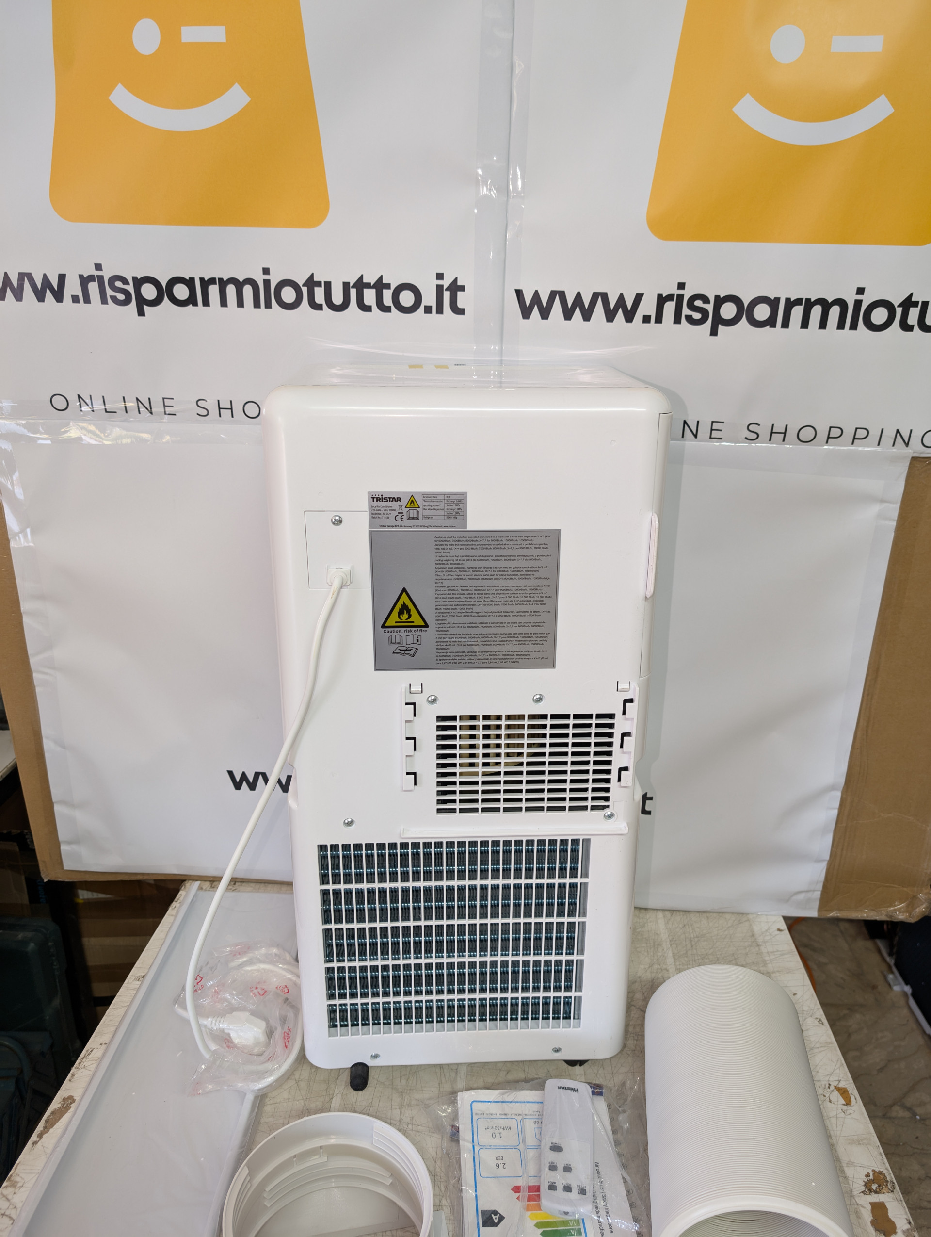 Tristar Climatizzatore portatile AC-5529 — 9000 BTU — funzione combinata di raffreddamento, deumidificazione e ventola — con telecomando — kit di guarnizione incluso