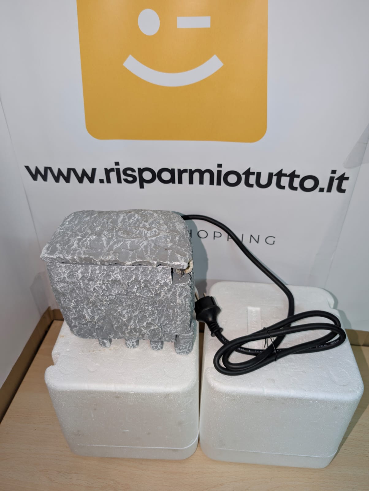 UNITEC Distributore di prese WiFi per giardino effetto pietra, presa da giardino, presa esterna, IP 44, 4 prese, cubi