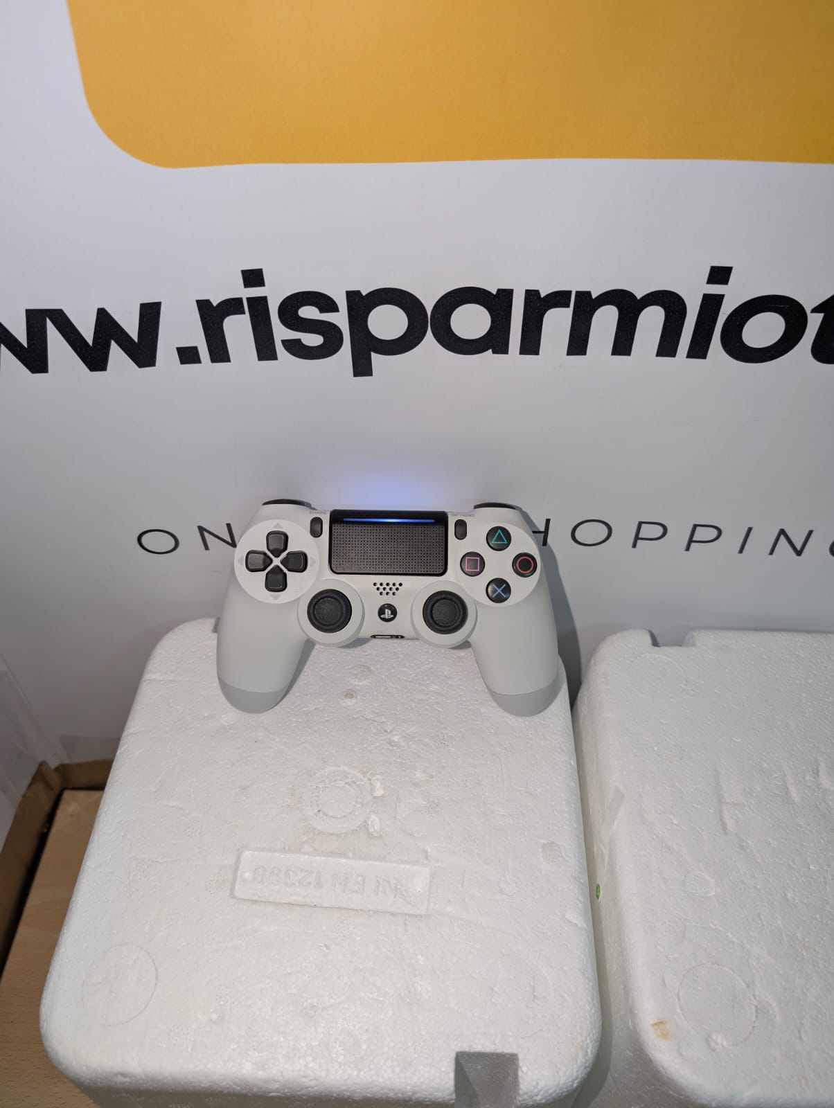 PlayStation 4 - Dualshock 4 Controller Wireless V2, Bianco (Glacier White) Standard