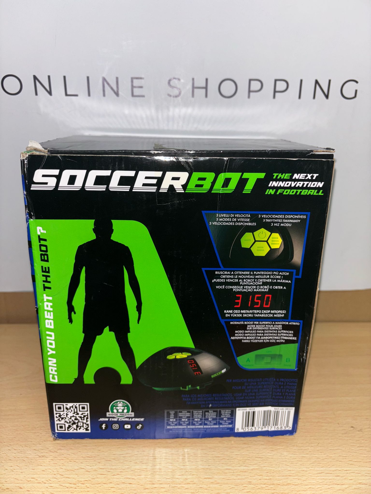 Giochi Preziosi SoccerBot - Pallone da Calcio Smart e Bot Interattivo, 3 Velocità, Giochi in Casa, Pallone per Bambini e Ragazzi, Allenamento Calcio, Gioco per Bambini dai 4 Anni