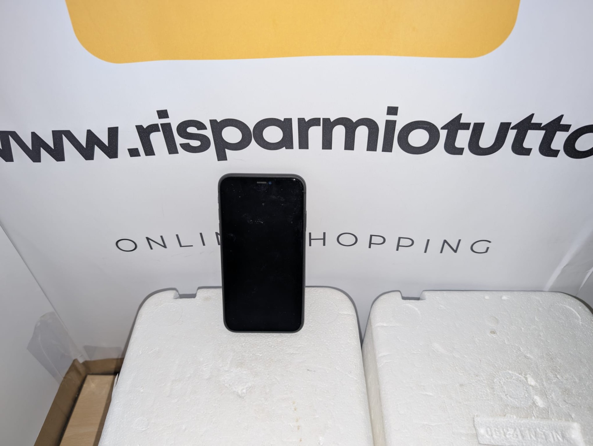 Apple iPhone 11, 64GB, Nero (Ricondizionato)