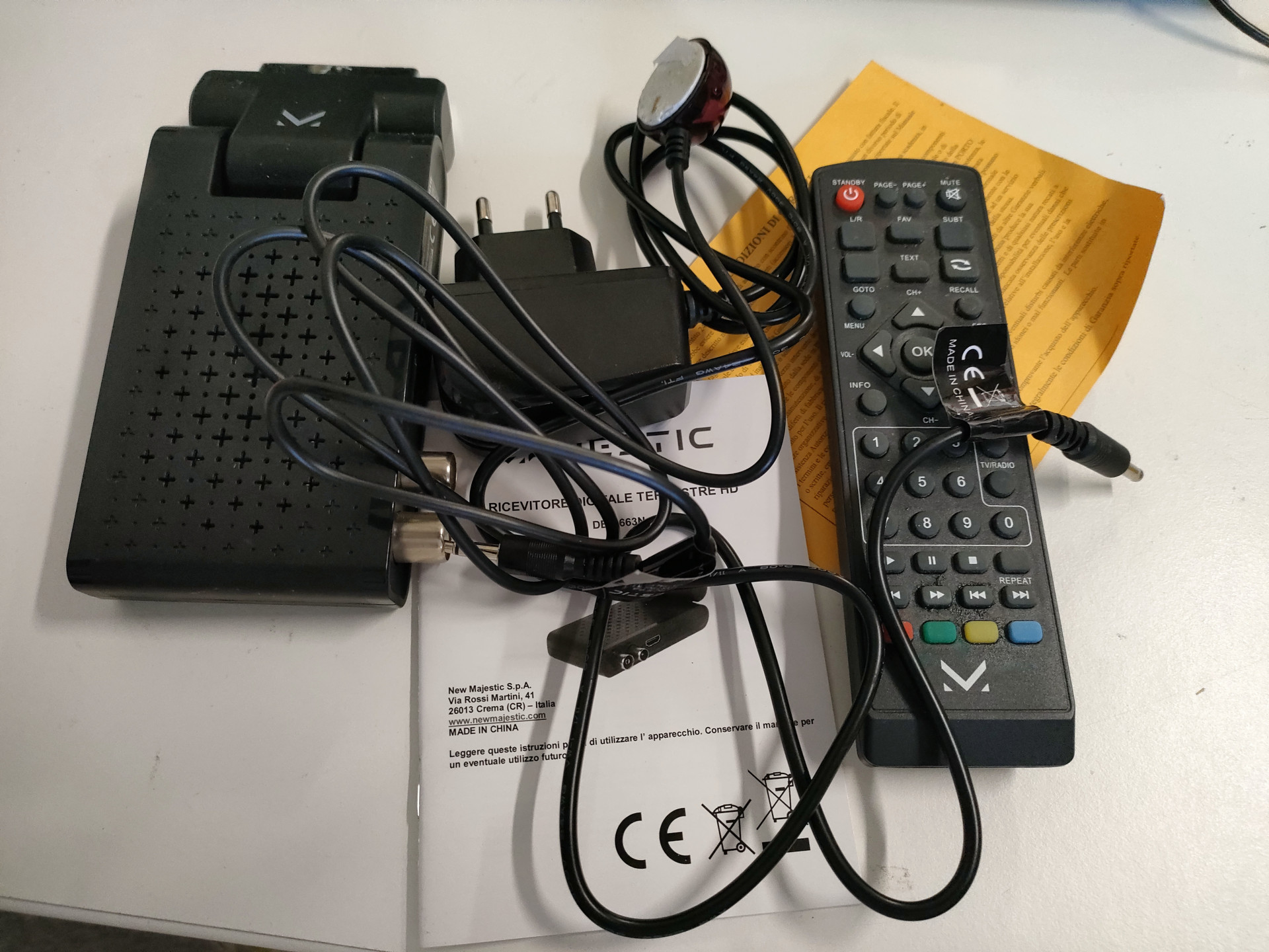 Majestic DEC 663N - Mini Decoder scart Digitale terrestre DVB-T/T2 HD, Ingresso USB, Telecomando, HDMI