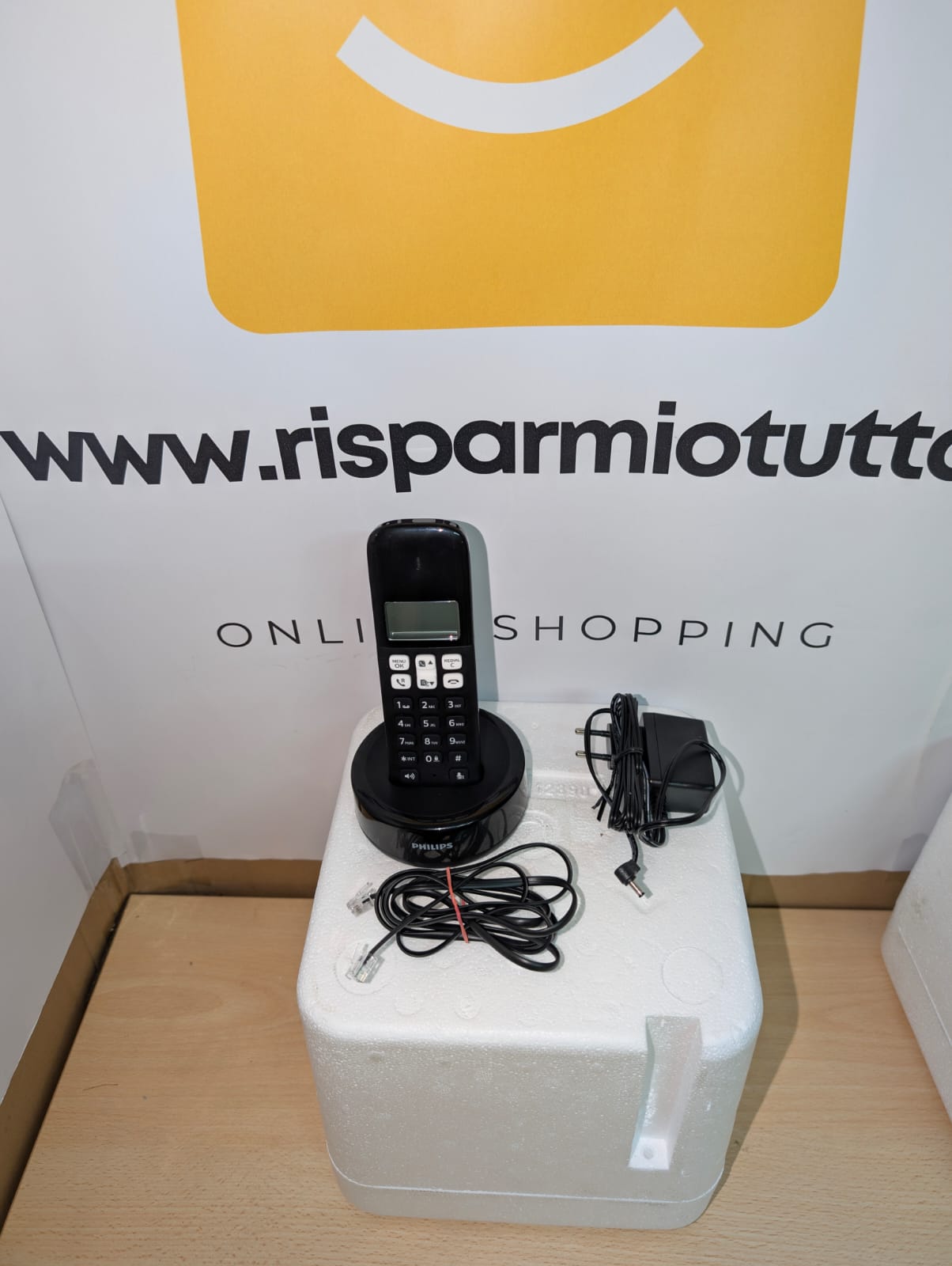 Philips DECT D1611B/34 - Telefono Cordless Casa, Retroilluminato, Suono HQ, Fino a 4 Portatili, Con Vivavoce, Basso Consumo, ID Chiamante, Telefoni Fisso - Colore Nero (Compatibile: ES, IT, FR)