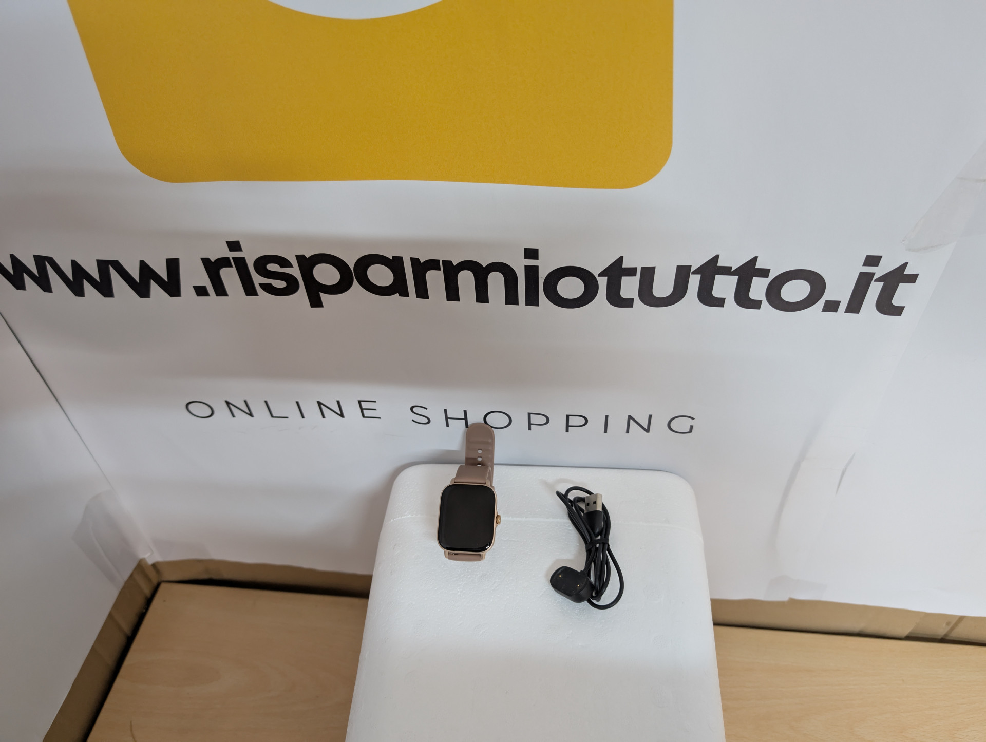 Amazfit Bip 5, 46 mm, Smartwatch, Schermo grande, chiamate Bluetooth, Alexa, GPS, durata della batteria di 10 giorni, fitness tracker con frequenza cardiaca, monitoraggio dell'ossigeno nel sangue